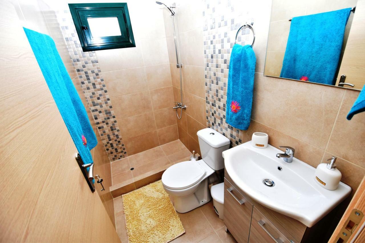 Sunflower Apartments Kalamaki  Bagian luar foto